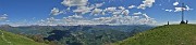 49 Vista panoramica dal Linzone verso le Prealpi Orobie 